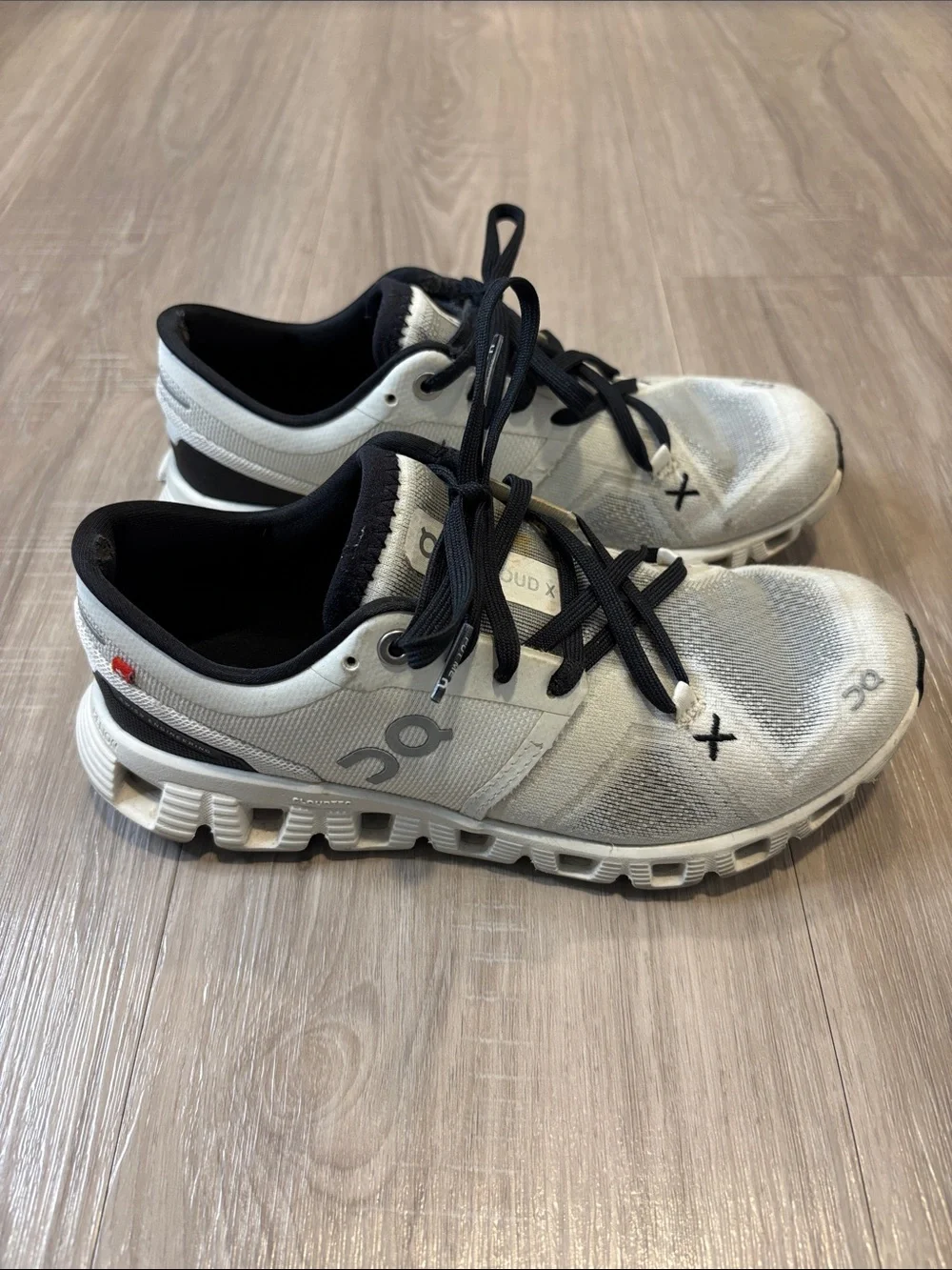 On Cloud X Women’s Size 5 White Mesh Running Athletic Sneaker